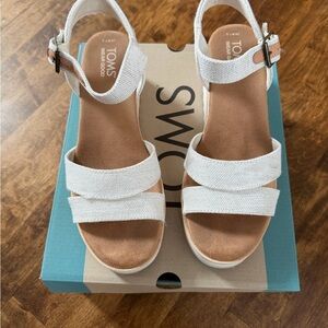 TOMS Women's Cream Sandals